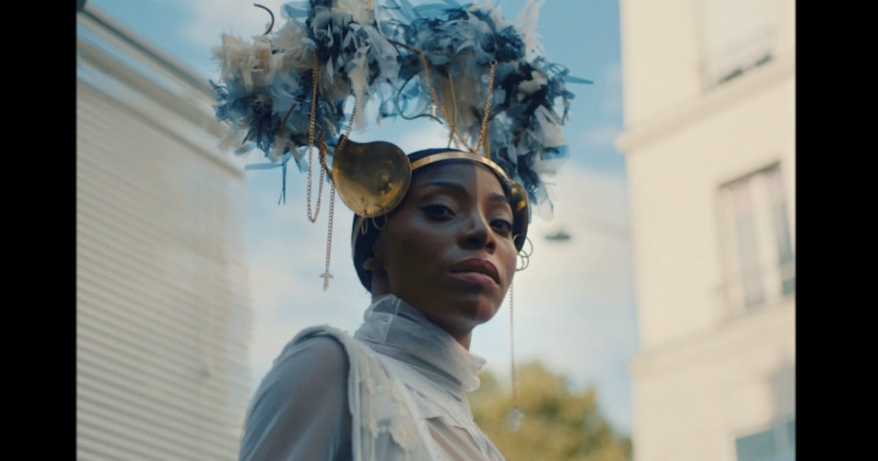 Never Look At The Sun (Francia - Congo) Autor Baloji