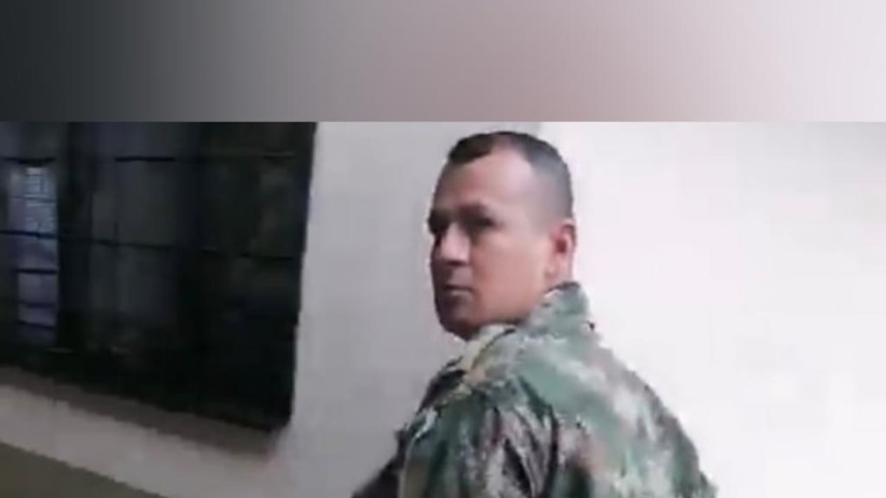 Este suboficial fue grabado por una soldado cuando la insultaba con groserías en un batallón de Villavicencio.