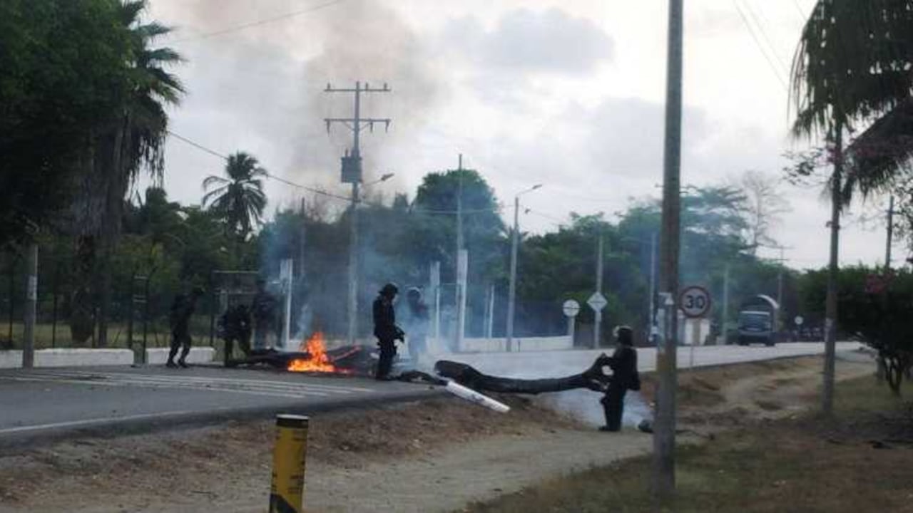 Daños provocados por manifestantes en Coveñas. Foto: Ecopetrol