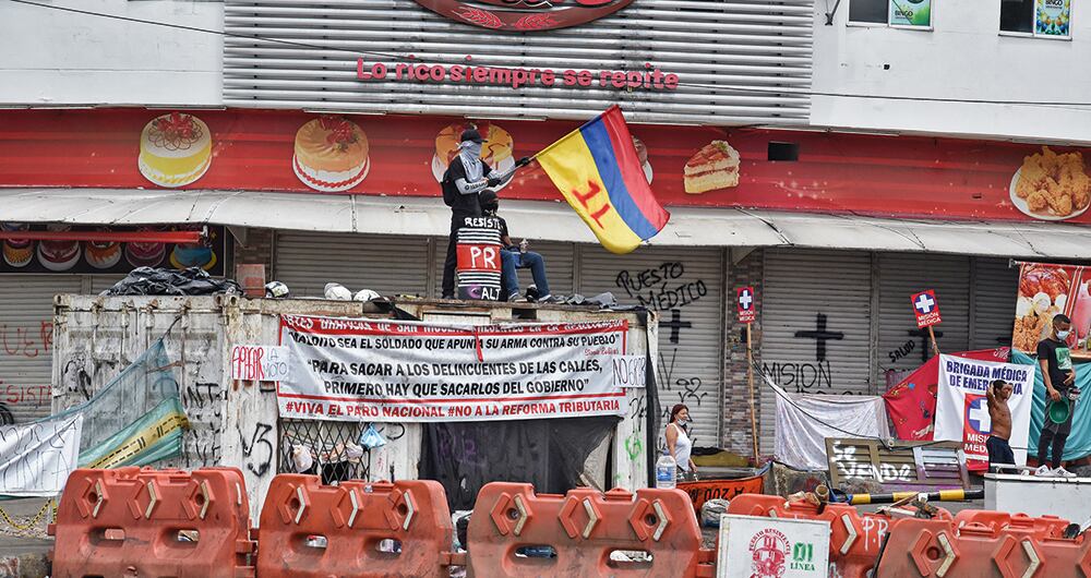 Según la Fiscalía, tendrían responsabilidad en los delitos de homicidio agravado y afectación a la integridad de los ciudadanos.