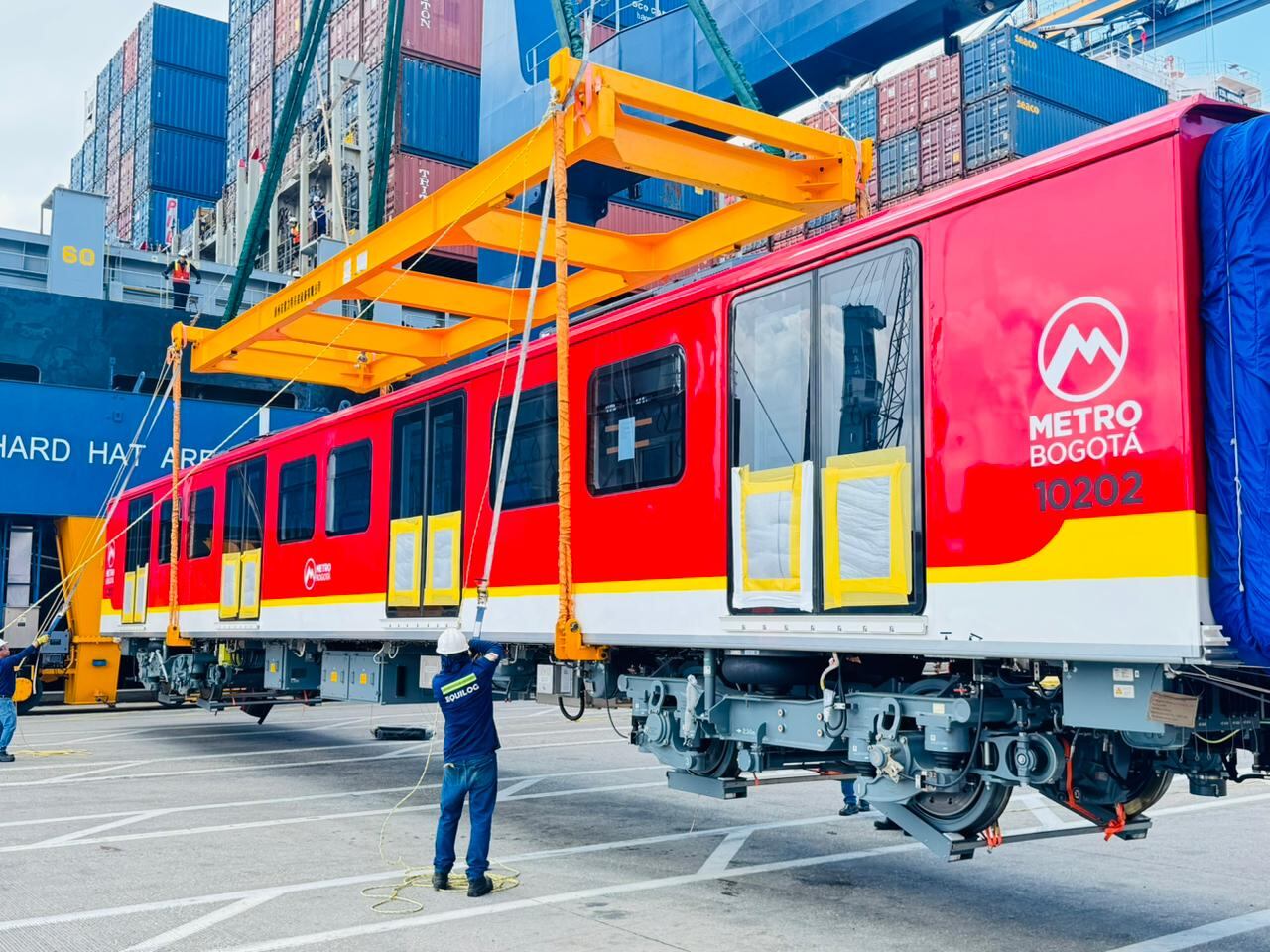 Ya está en Colombia el segundo tren del metro de Bogotá.