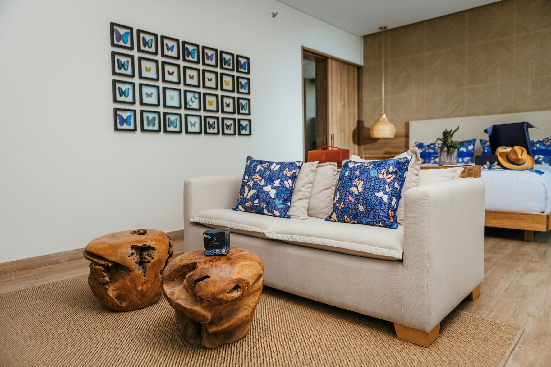 Los huéspedes que disfruten de la experiencia se alojarán un una habitación decorada por el mismo Mario Hernández.