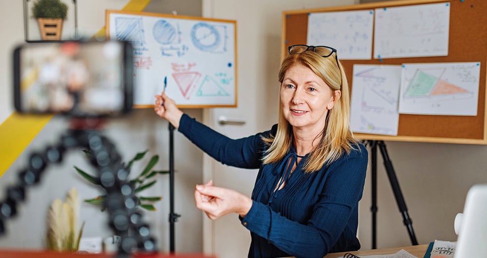 Los profesores pueden ser el eslabón débil de la cadena no solo por su capacidad de adaptación a la virtualidad, sino porque ahora el aula –es decir, el espacio de aprendizaje– se amplió.