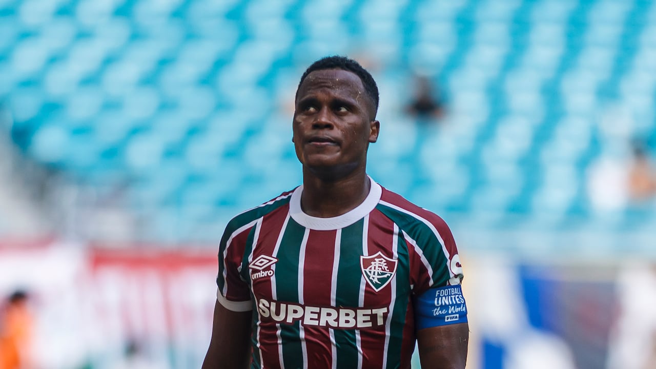 MIAMI GARDENS, FLORIDA - JUNE 25: Jhon Arias of Fluminense FC looks on during the FIFA Club World Cup 2025 group F match between Mamelodi Sundowns FC and Fluminense FC at Hard Rock Stadium on June 25, 2025 in Miami Gardens, Florida. (Photo by Martín Fonseca/Eurasia Sport Images/Getty Images)