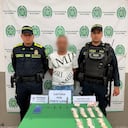 Capturan en el centro de Cali a un hombre con dos armas tipo lapicero y 900 dosis de bazuco