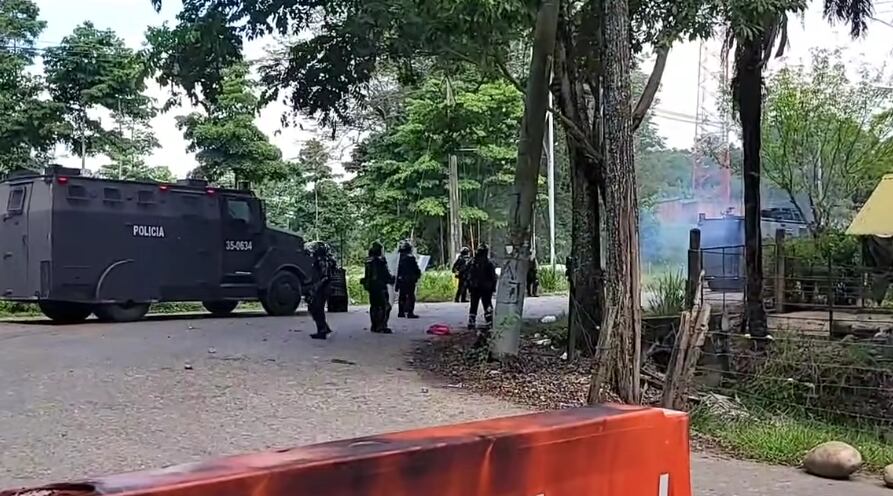 Operativo de desalojo en Yondó, Antioquia.