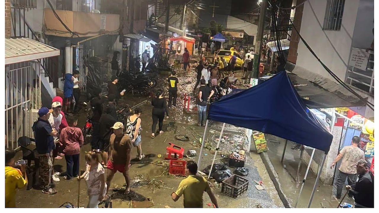 Alcaldía de Medellín evalúa daños en 200 casas por emergencia tras torrencial de este viernes.
