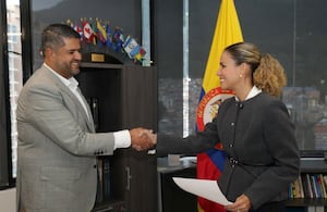 La ministra del Trabajo, Natalia López Fuentes, posesionó este miércoles a Ricardo Torres Castro como nuevo director general de la entidad.