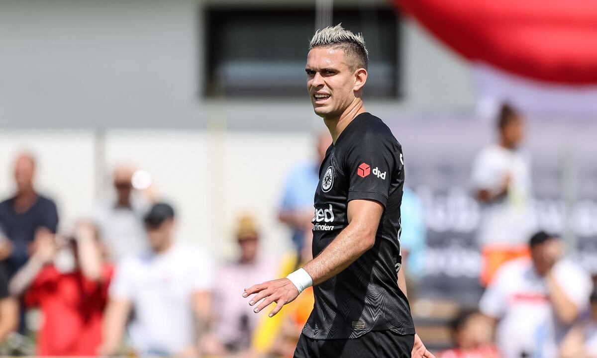 Bad Wimsbach, AUSTRIA - JULY 15: Rafael Borre of Eintracht Frankfurt looks on during the Pre-Season Friendly match between Eintracht Frankfurt and Torino FC at HF Stadium on July 15, 2022 in Bad Wimsbach, Austria. (Photo by Getty Images/Roland Krivec/DeFodi Images)