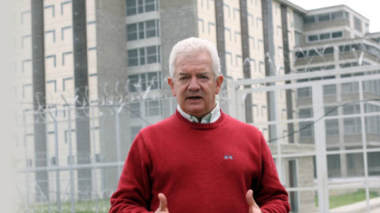 "Nunca he podido explicarme a qué horas y por qué coseché tantos y tan poderosos enemigos", dijo Mario Uribe desde la cárcel La Picota, en donde está recluido.