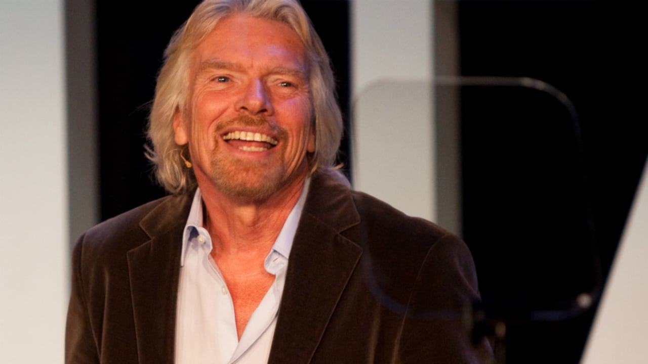 No sabe manejar un computador y detesta las reuniones de comités empresariales. Cumple 71 años este 18 de julio.