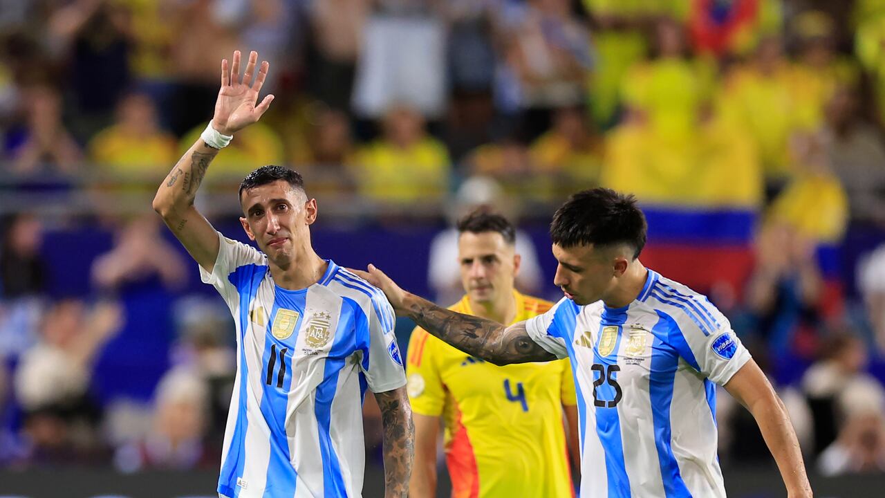 Ángel Di María, de Argentina, llora mientras abandona el campo durante el partido de la final de la CONMEBOL Copa América 2024 entre Argentina y Colombia en el Hard Rock Stadium el 14 de julio de 2024 en Miami Gardens, Florida.