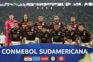 Los 11 titulares de Universitario frente a Corinthians.