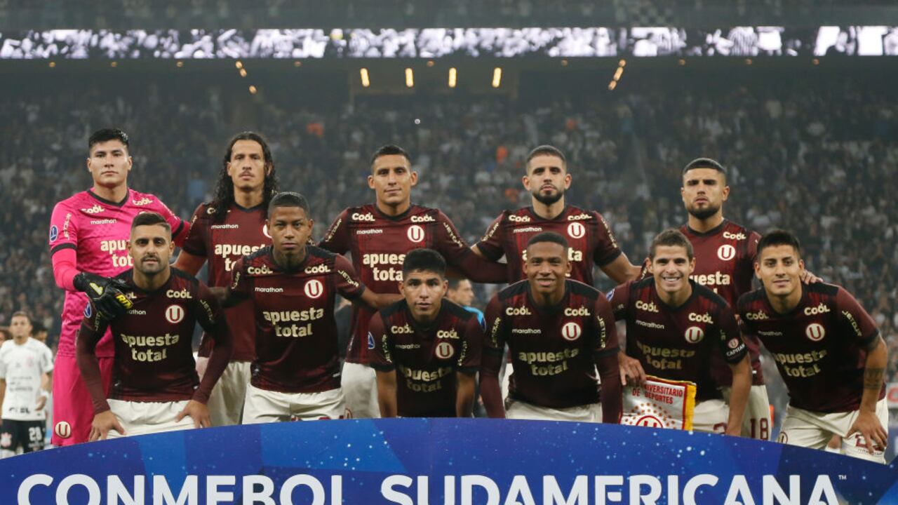 Los 11 titulares de Universitario frente a Corinthians.