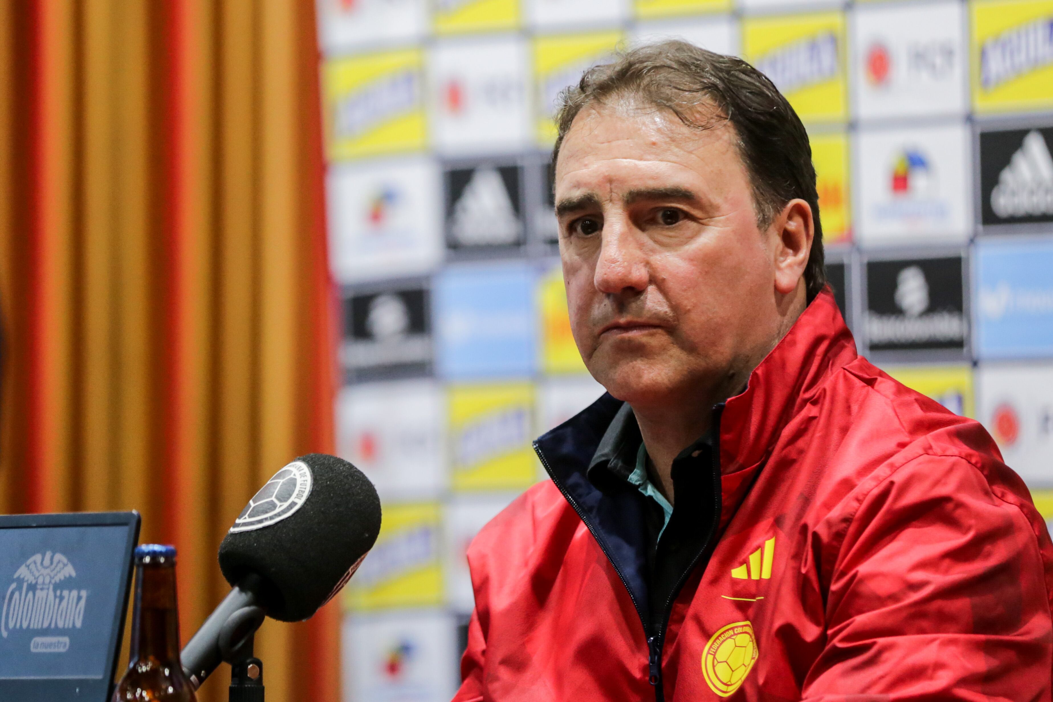 BOGOTÁ. Septiembre 15 de 2022. El técnico de la Selección Colombia de Mayores, Néstor Lorenzo, anunció a los jugadores convocados para los enfrentamientos amistosos con Guatemala y México. (Colprensa-Mariano Vimos).