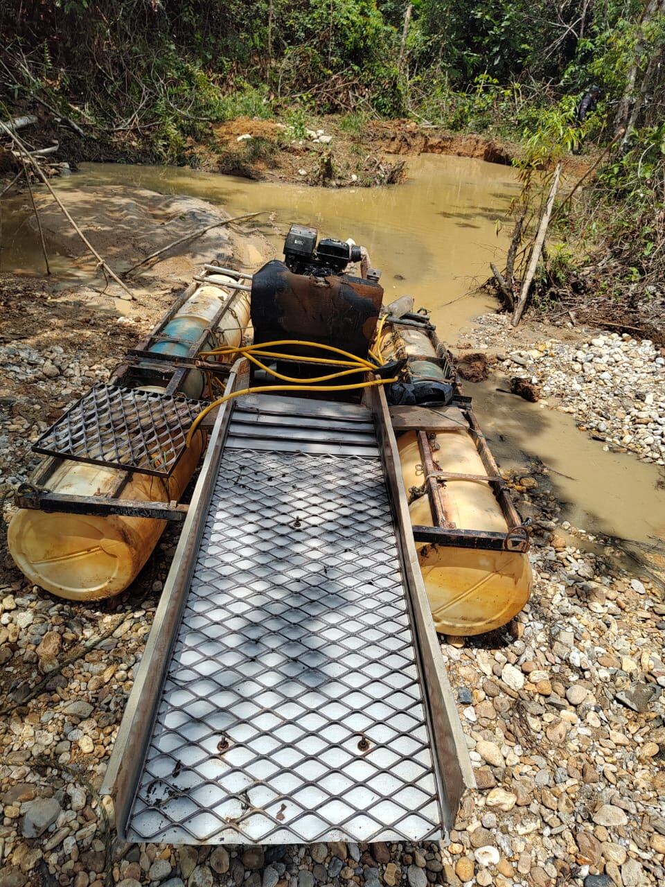 La minería ilegal estaba contaminando algunos ríos de Caldas