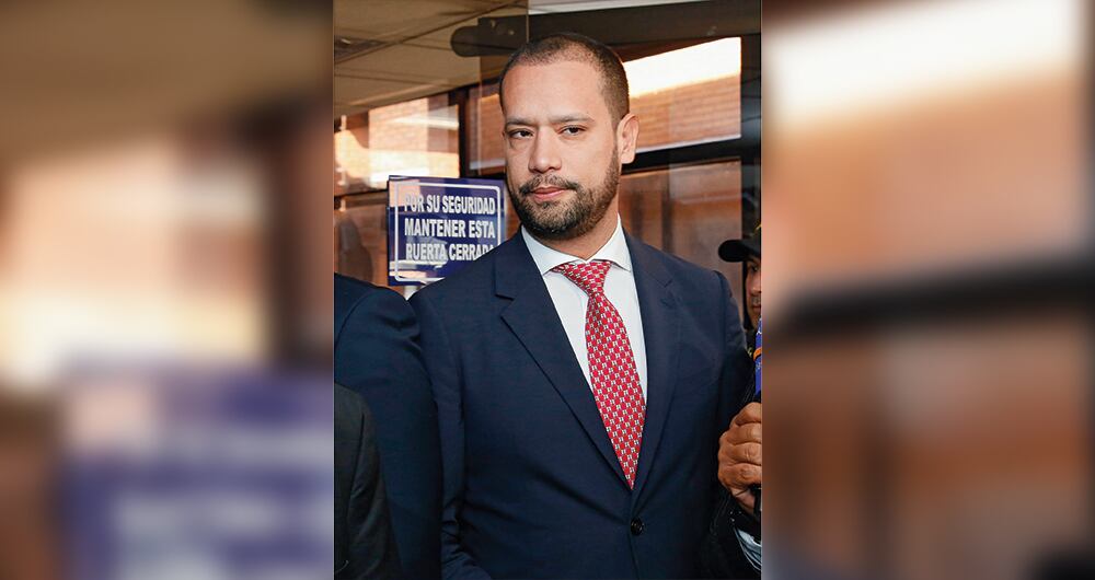 diego cadena Exabogado de Uribe