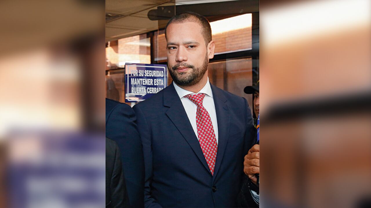 diego cadena Exabogado de Uribe