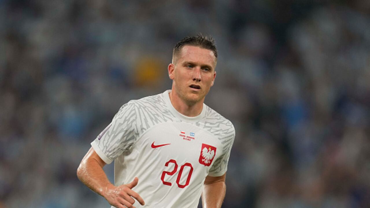 Piotr Zielinski de Polonia durante el partido del Grupo C de la Copa Mundial de la FIFA Qatar 2022 entre Polonia y Argentina en el Estadio 974 en Doha, Qatar.