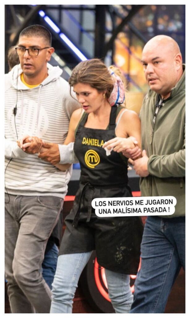 Daniela Tapia fue atendida en medio del programa MasterChef Celebrity debido a un desmayo.