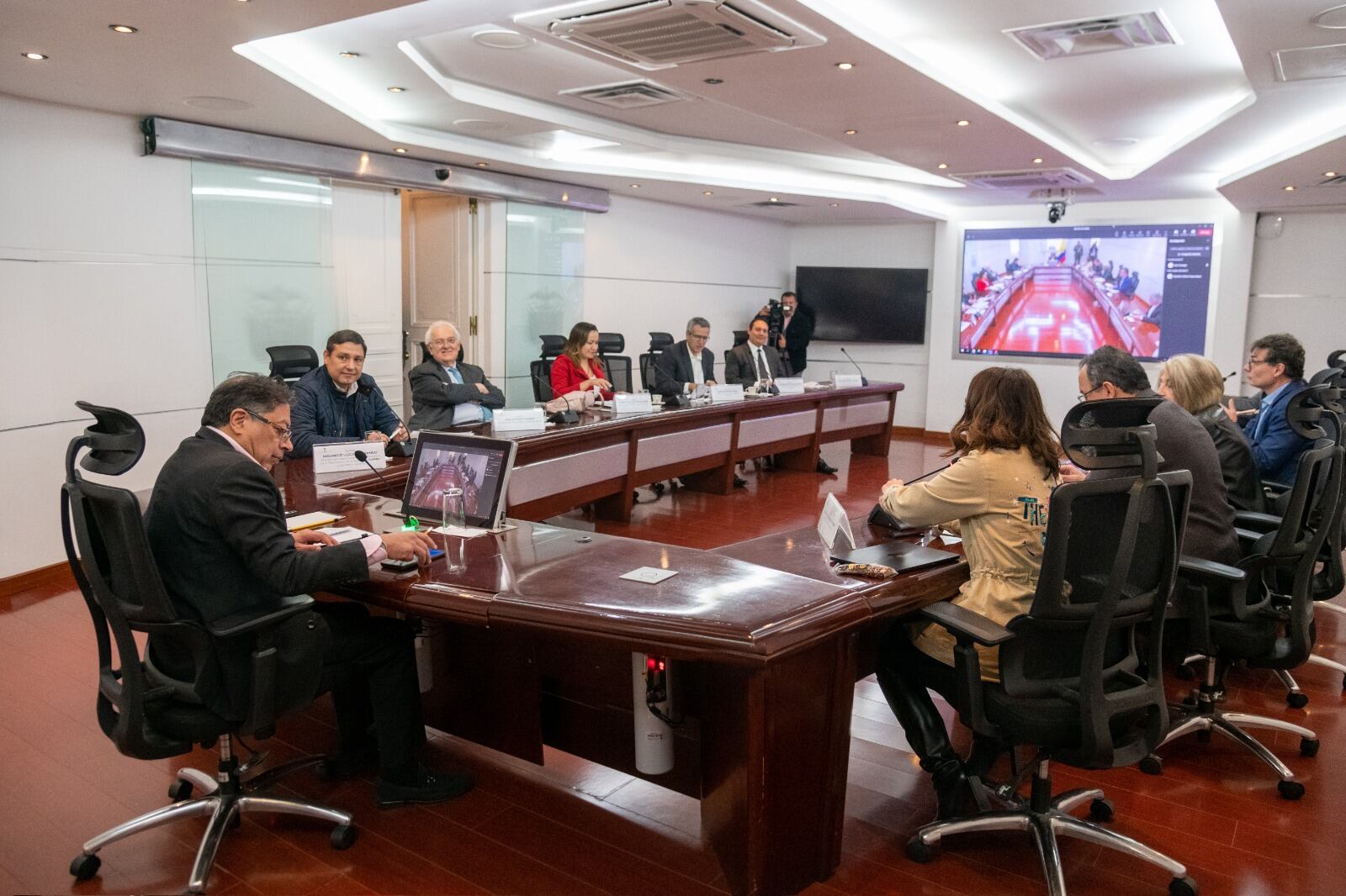 Comité estratégico en la Casa de Nariño sobre la reforma a la salud