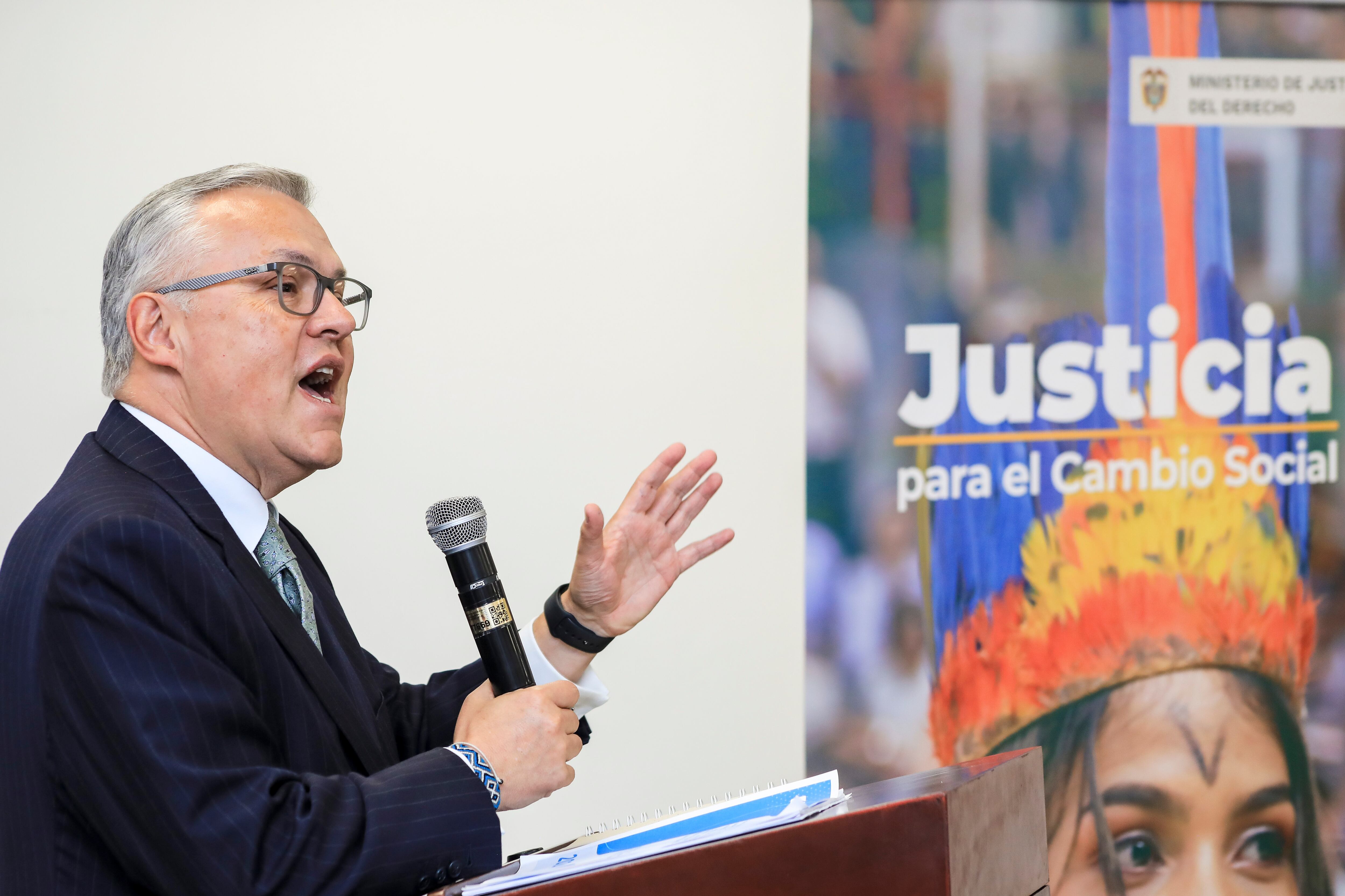 Nestor Osuna
Ministro de Justicia
