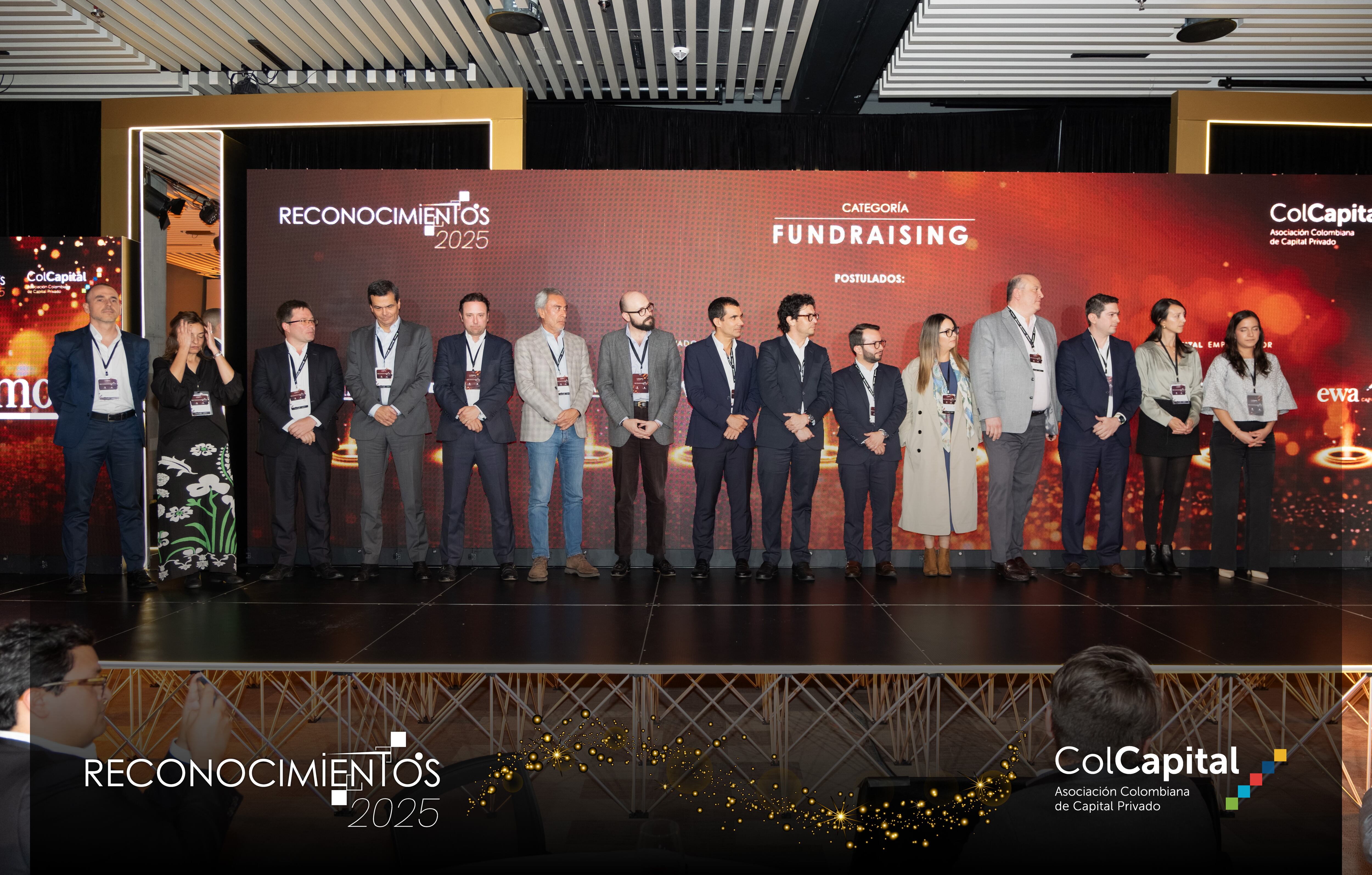 Ganadores y jurados reunidos en la Gala de Reconocimientos 2025, donde se destacaron los proyectos más sobresalientes del año