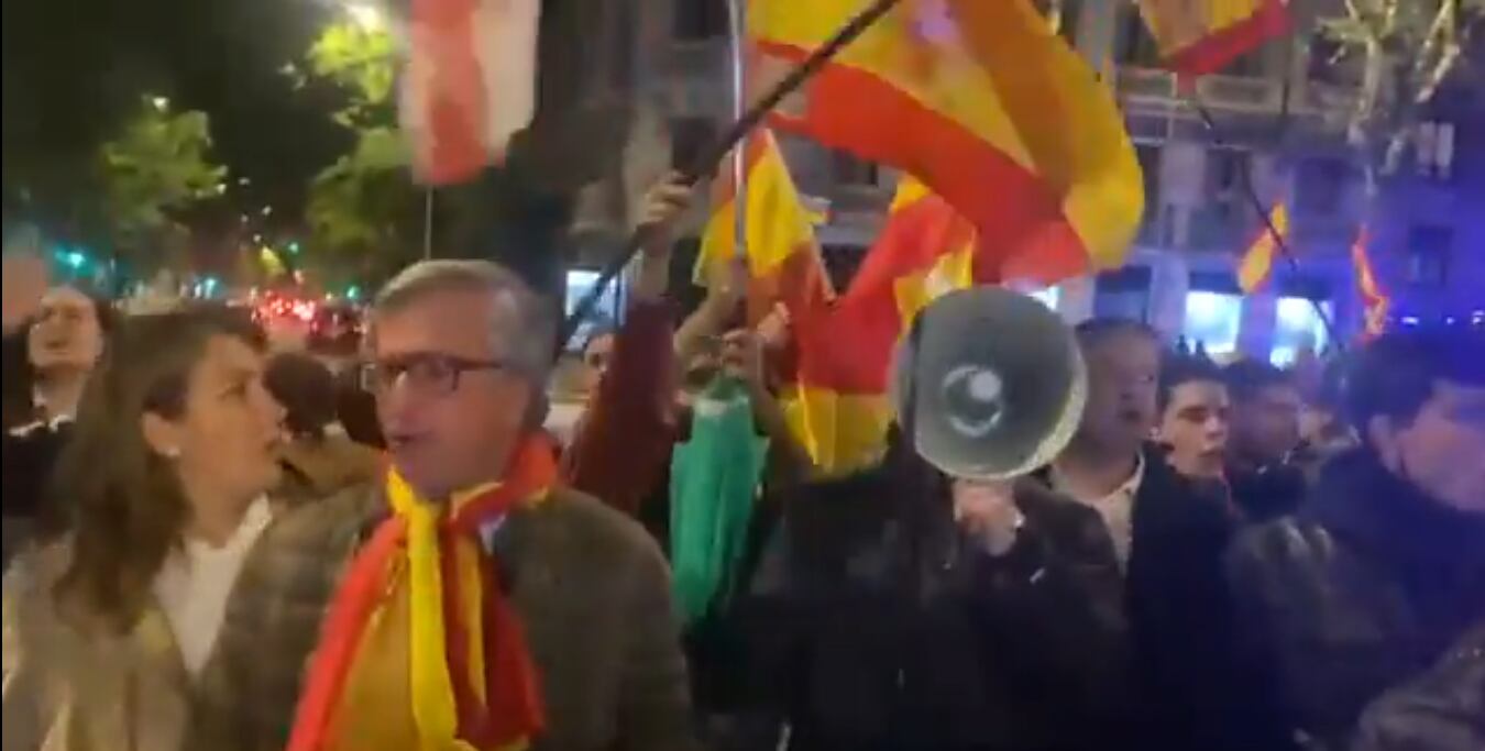 Los ciudadanos piden la dimisión del jefe de gobierno