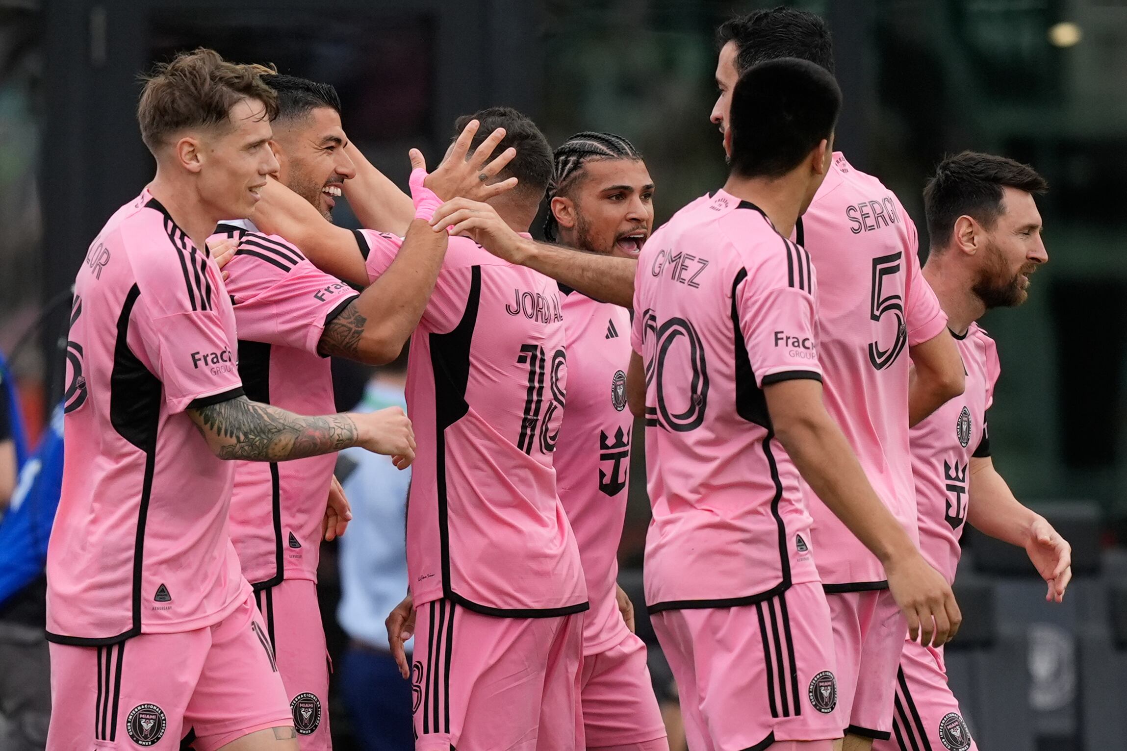 "En esta clase de partido la satisfacción es doble porque son los partidos que uno quiere ganar", subrayó.