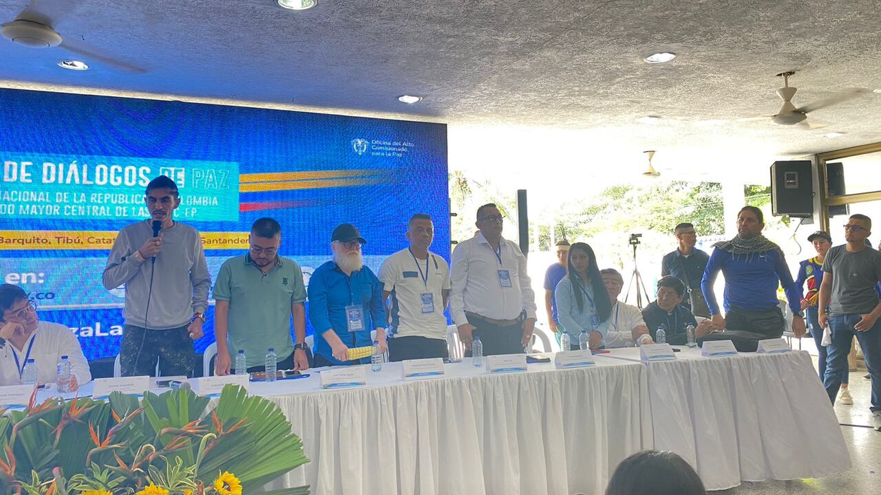 Instalación de los diálogos de paz entre el Gobierno y el EMC de las Farc.