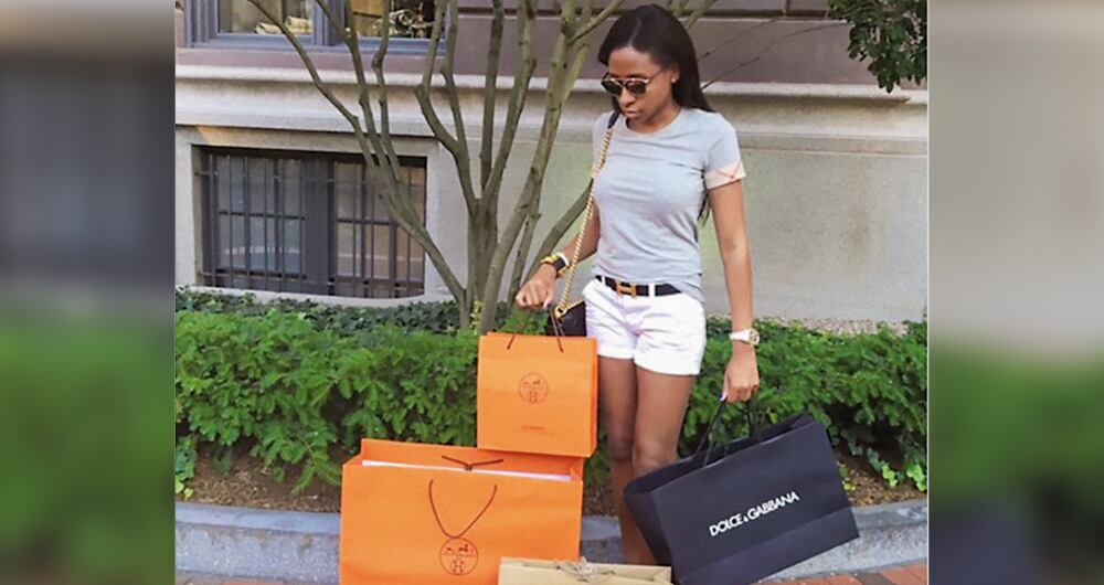 Jenny Ambuila llevaba una vida de lujos que mostraba en sus redes sociales.