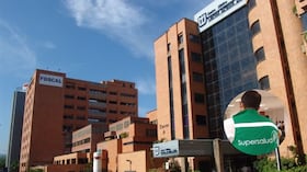 Clínica Fundación Oftalmológica de Santander y funcionario de la Supersalud.