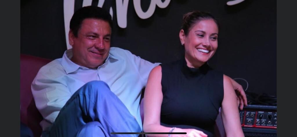 Miguel Pinto y Claudia Lucero López.