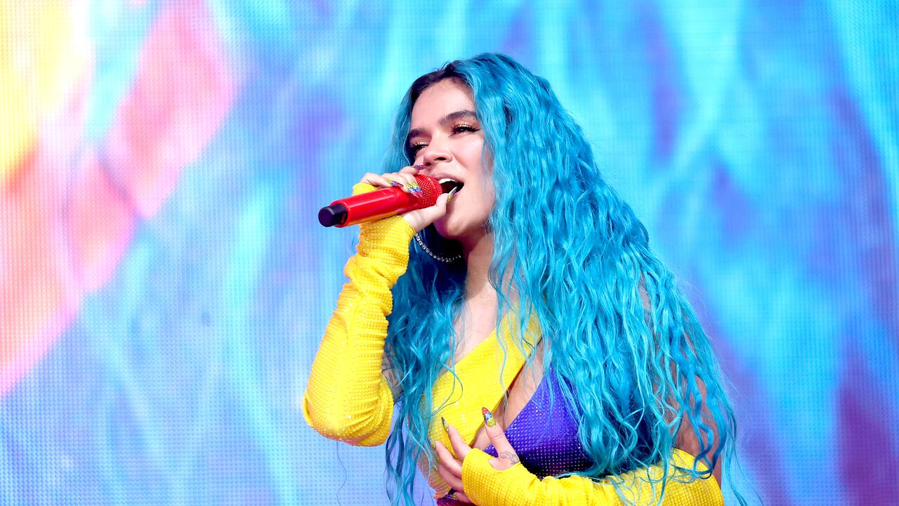 INDIO, CALIFORNIA - 24 DE ABRIL: Karol G se presenta en el escenario de Coachella durante el Festival de Música y Artes de Coachella Valley 2022 el 24 de abril de 2022 en Indio, California. (Foto de Amy Sussman/Getty Images para Coachella)