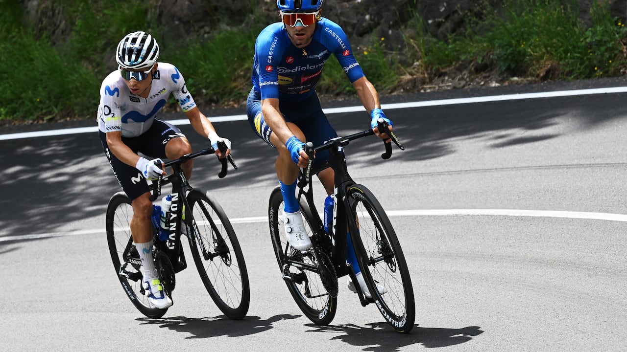 Einer Rubio, del Movistar Team en la subida del día 19 del Giro de Italia 2026