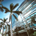 Un informe de Miami Association of Realtors indica que en el último año más de 5.500 colombianos han comprado casas y apartamentos en Estados Unidos aprovechando las tasas de interés que oscilan entre 3,50 por ciento y 4,5 por ciento efectivo anual, las más bajas en los últimos 40 años.