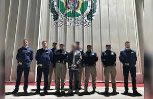 Policía de Colombia entrega a Chile a presunto integrante del Tren de Aragua.