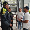 Autoridades en el interior del estadio Metropolitano ultimando detalles de seguridad y logística.