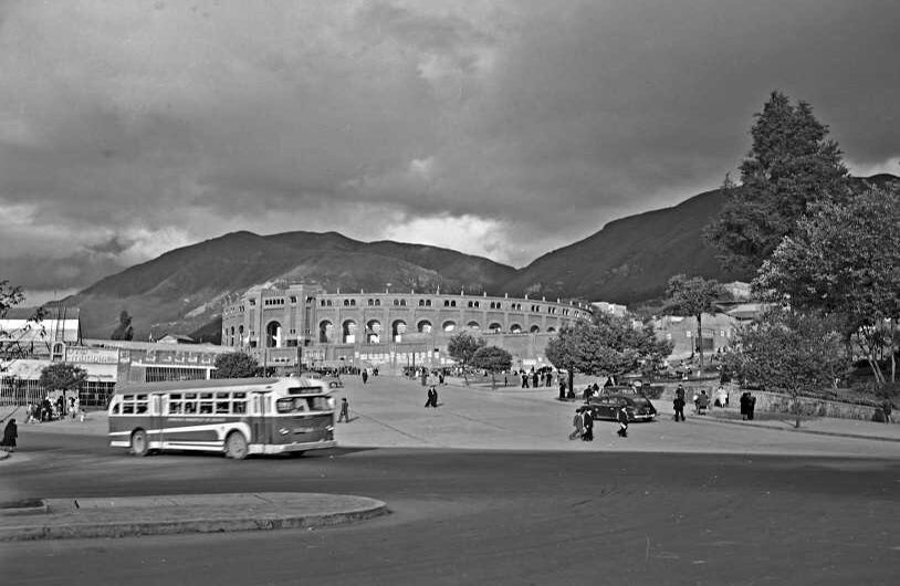 Plaza de Toros de Santamaría 1950 Saúl Orduz Fondo Saúl Orduz / Colección Museo de Bogotá.