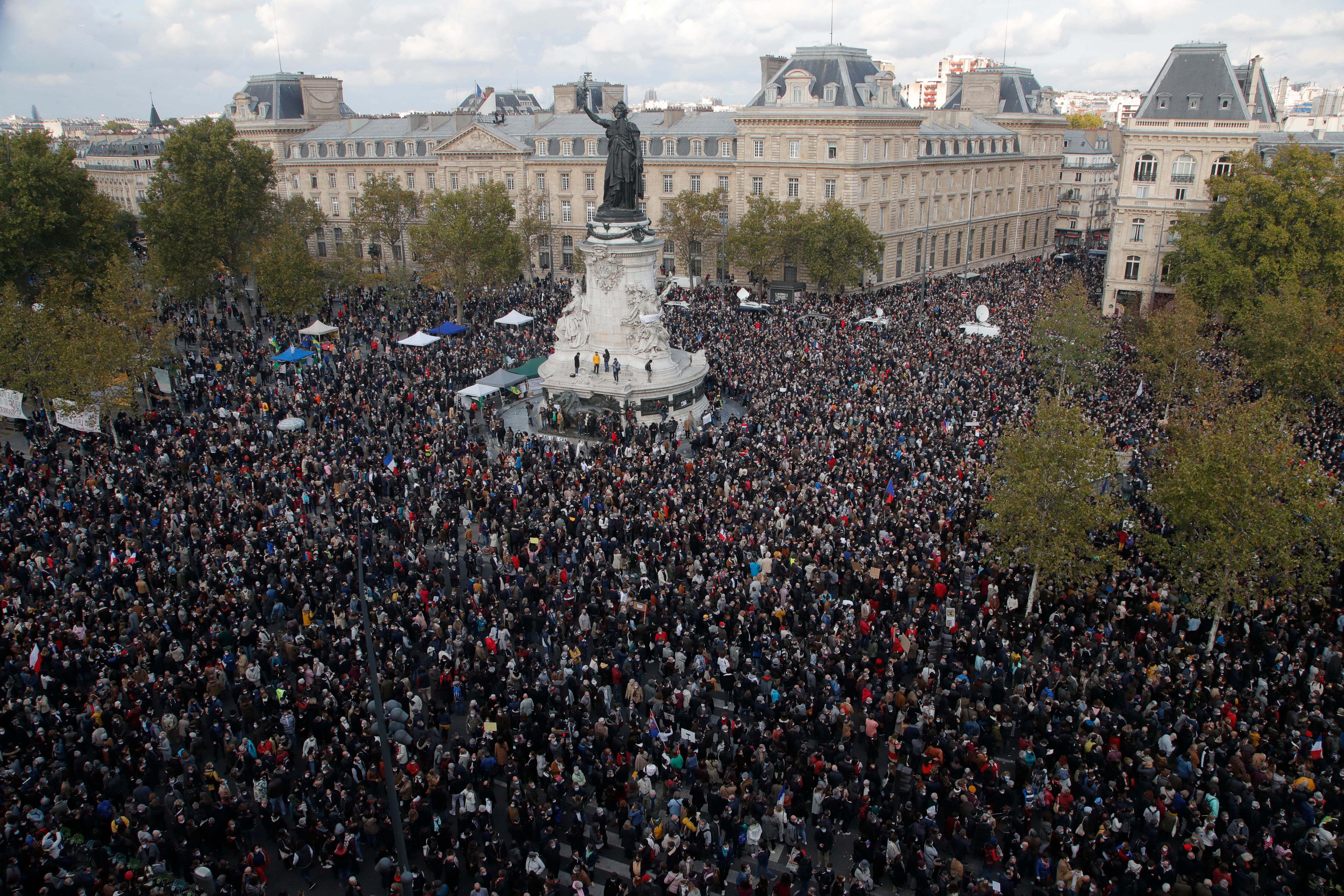 #JeSuisSamuel: las multitudinarias protestas en homenaje a profesor asesinado en Francia