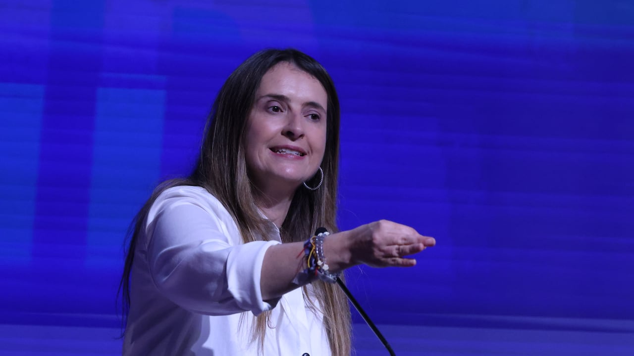 Paloma Valencia estuvo en un encuentro con militares y policías retirados.