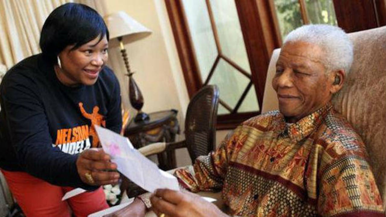 Muere la menor de las hijas de Nelson Mandela/Foto: AFP