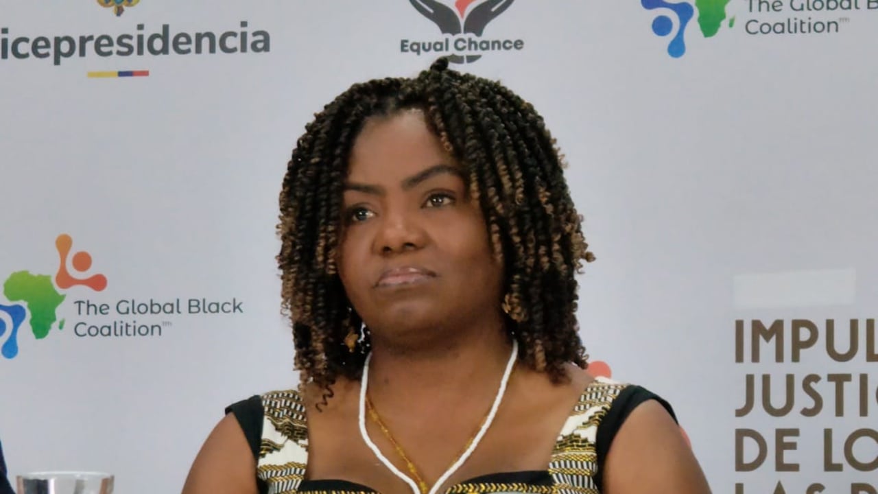 La vicepresidenta se pronunció sobre la suspensión del salario mínimo.