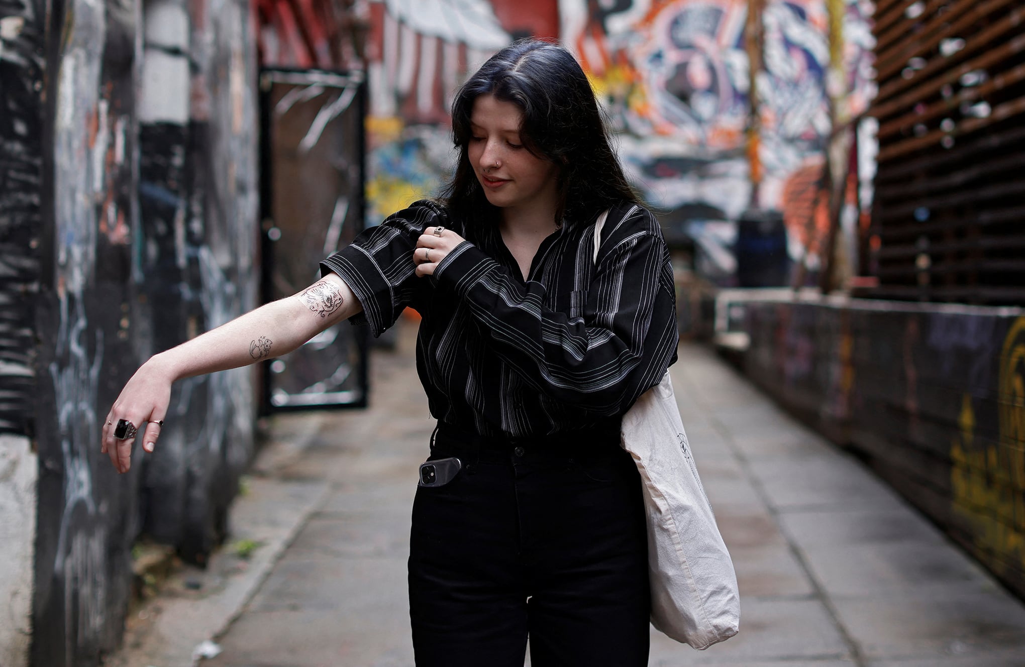 En imágenes : Los ucranianos se hacen tatuajes para recaudar fondos para el ejército ucraniano