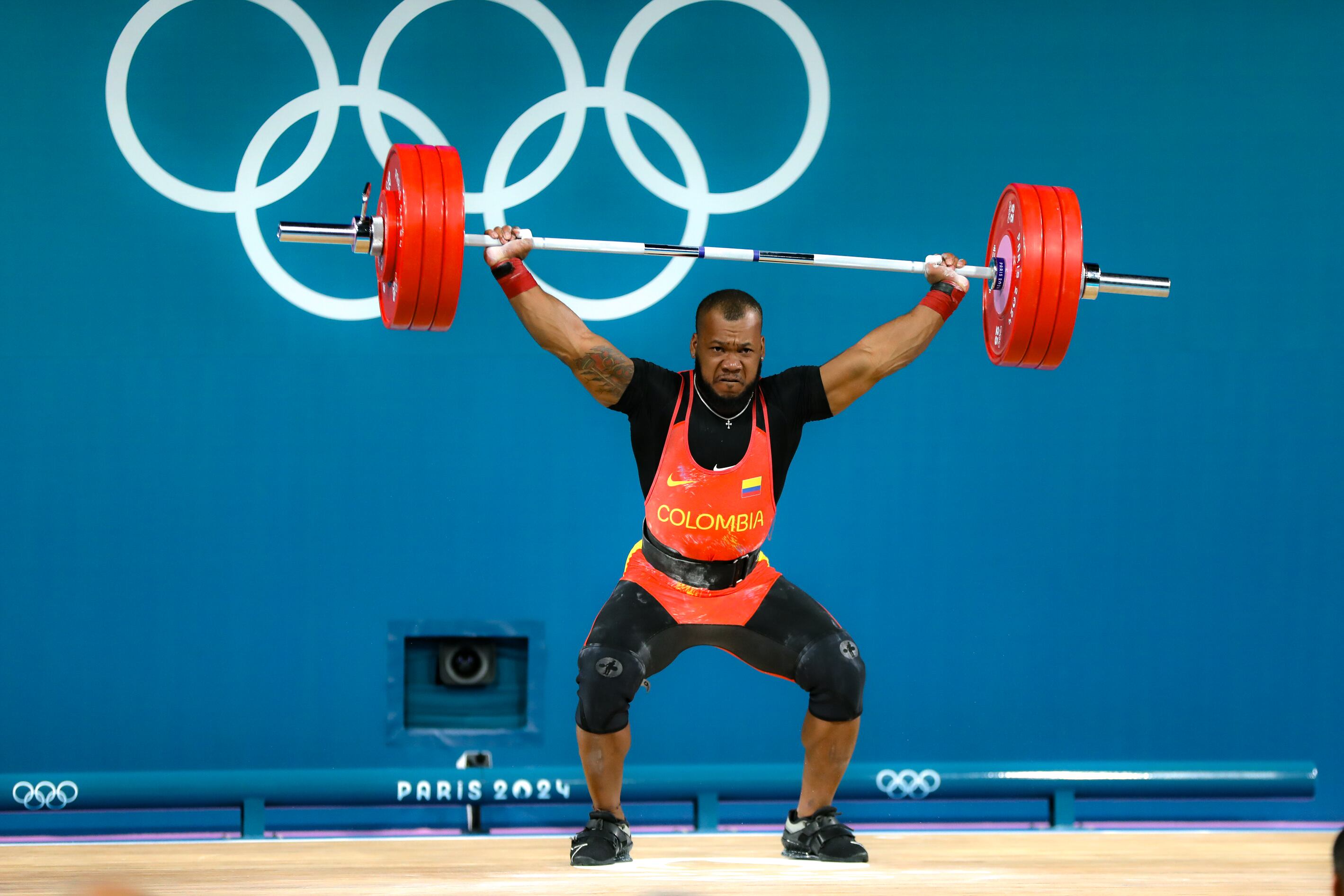 Yeison López durante uno de sus ejercicios del levantamiento de pesas de los Juegos Olímpicos de París 2024.