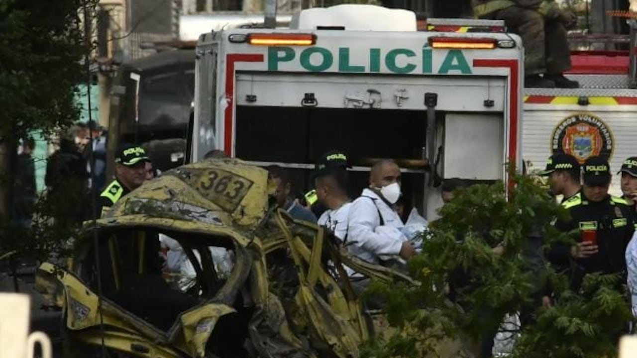 Explosión frente a la base aérea Marco Fidel Suárez en Cali.