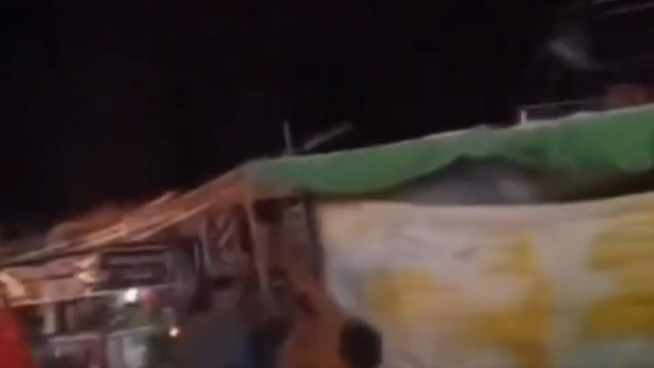 Este fue el momento en el que los testigos fueron a ayudar a los heridos.