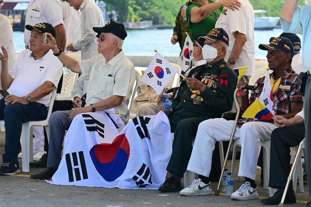 Armadas de Colombia y Corea del Sur fortalecen lazos de cooperación naval y militar; así fueron los ejercicios de entrenamiento y formación