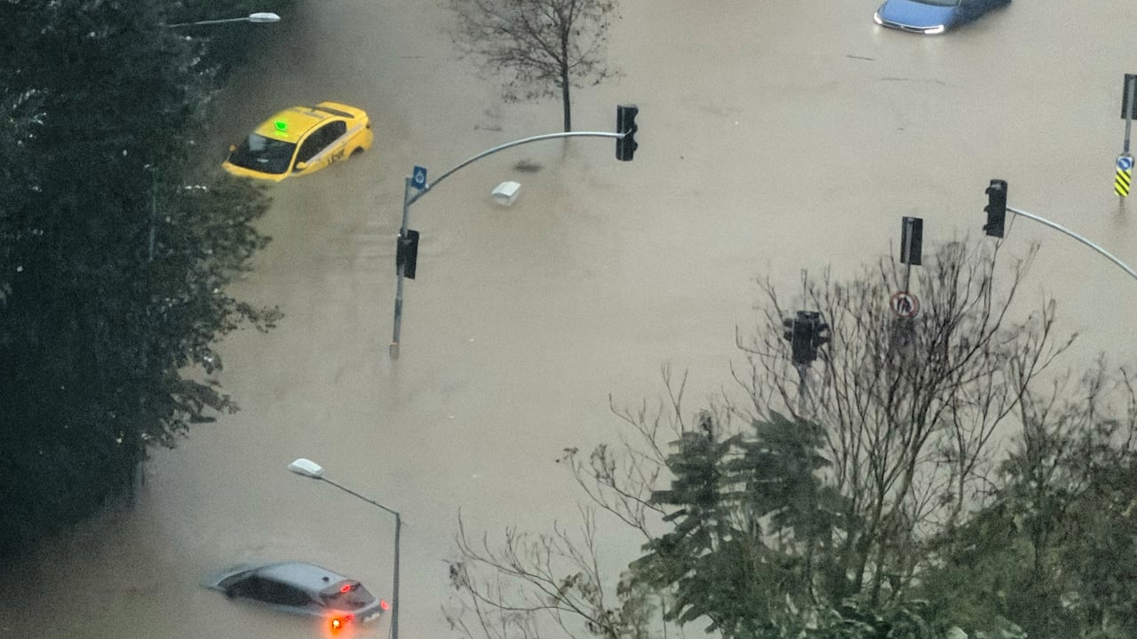 Las inundaciones en Estambul, Turquía, el 14 de octubre del 2026.