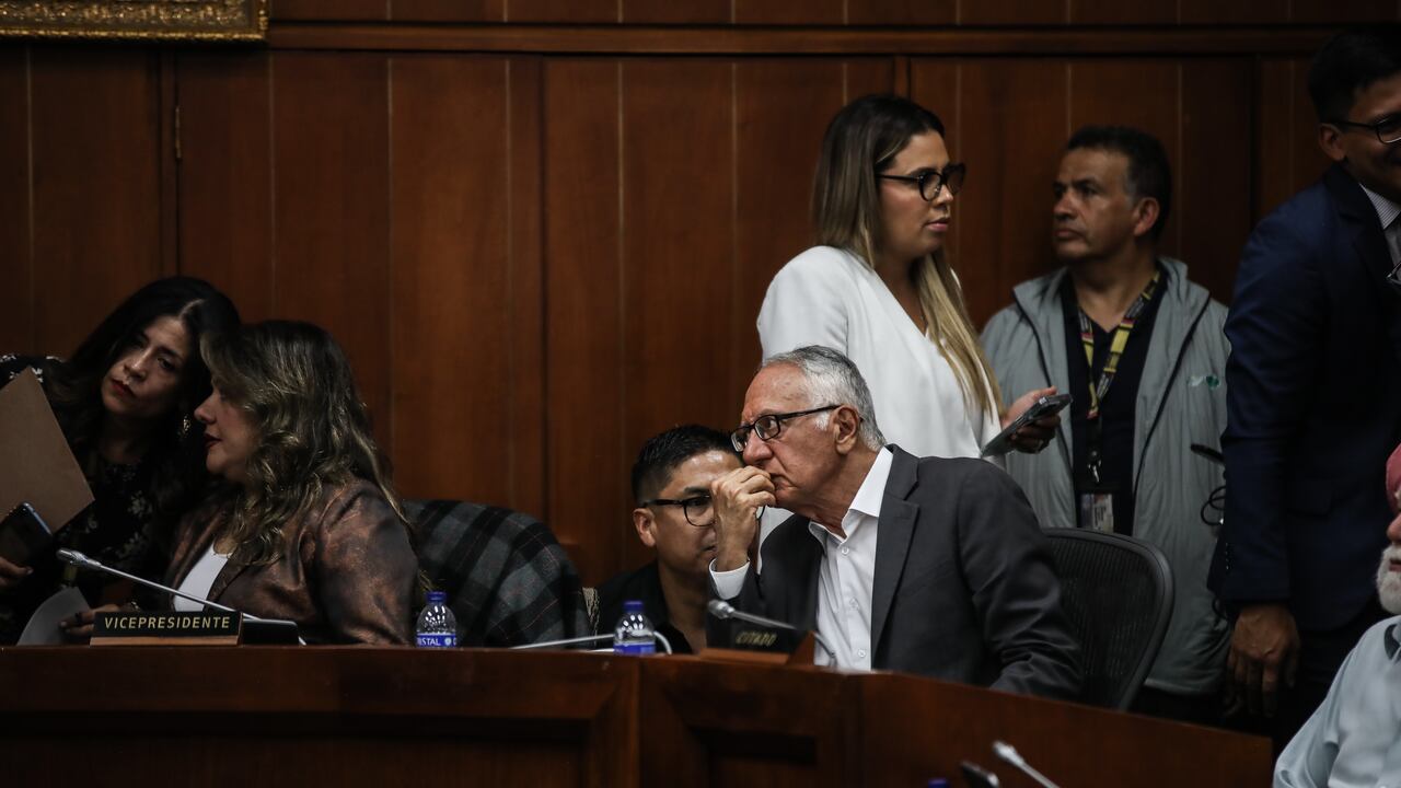 Ministro de Salud Guillermo Alfonso Jaramillo y el director del Adres Félix León Martínez, en la Comisión Séptima del Senado.